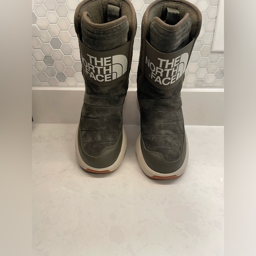 The North Face Green Winter Boots Women’s size 6.5 - Picture 2 of 10